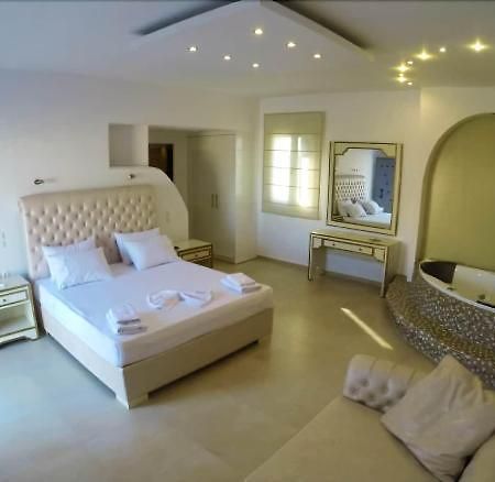 Queen Boutique Suites Mykonos Town Extérieur photo