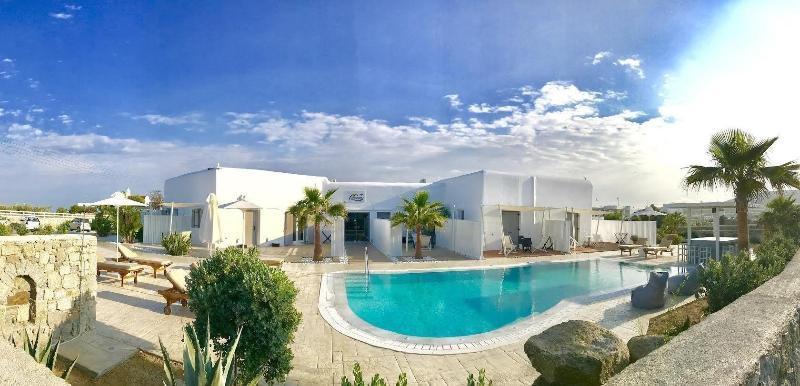 Queen Boutique Suites Mykonos Town Extérieur photo