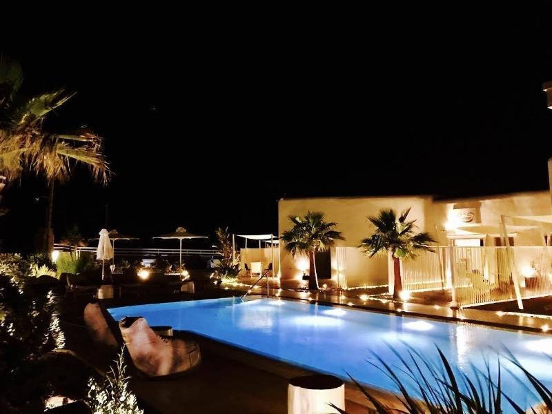 Queen Boutique Suites Mykonos Town Extérieur photo