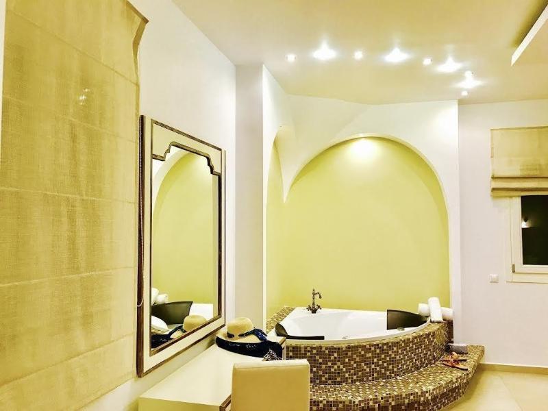 Queen Boutique Suites Mykonos Town Extérieur photo